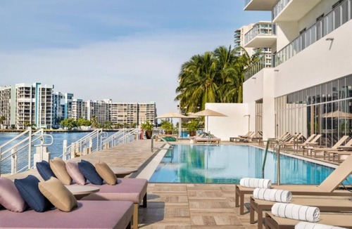 Hollywood South Central Beach Apartment | Best Place to Stay in Florida! 3 Comfortable Units, Kitchen, Pool