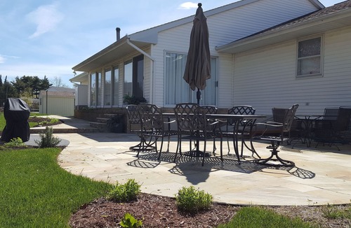 Seabreeze House | BEST VALUE! SPACIOUS Home! Short Walk to Beach! Many Amenities! Great Reviews!