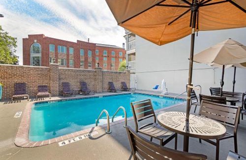 Historic District - North Hotel | Best Western Savannah Historic District