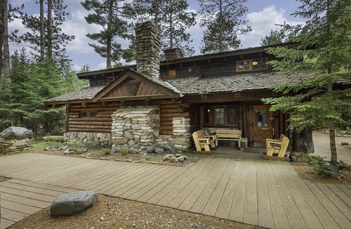 Boulder Junction Cabin | Big Bear Hideaway - Polar Bear Palace log cabin in Boulder Junction