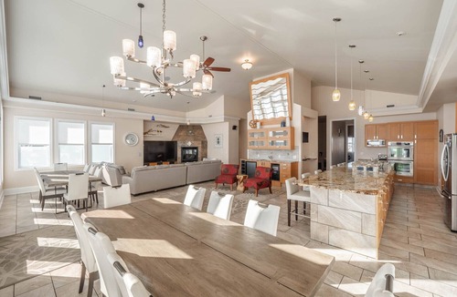 Surf City House | Big Blue -Mini-Resort, Movie Theater, Pools, Hot Tub, Beach Front, Sleeps 28!