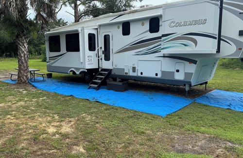 Vero Beach House | Bigfoot's Hideout Farm and wildlife RV getaway - 5 private acres fenced in