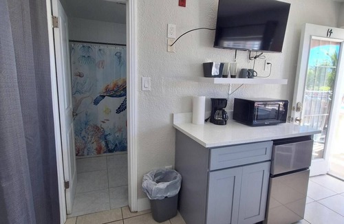 St. Pete Beach Hotel | Blind Pass Resort Motel