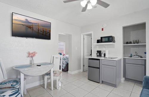 St. Pete Beach Hotel | Blind Pass Resort Motel