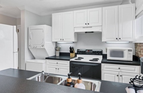 Maryville Apartment | Blue Bella a Downtown Maryville Loft