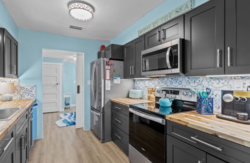Cedar Key House | Blue Chair - Waterfront Dock w/Free Golf Cart for 2026 ONLY!