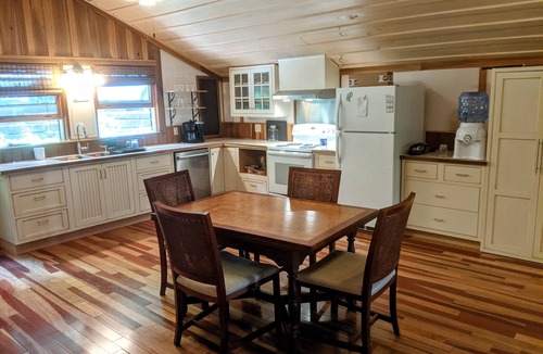 Glenville Cabin | Blue Mountain Cabin minutes away from Lake Glenville public beach