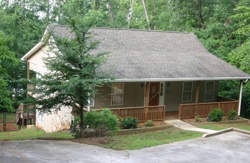 Fair Play House | Blues Brothers Hideaway - Lakefront - Fenced yard - Pets Welcome - Clemson 20 mi