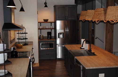 Kimberling City Cabin | Bluff Cabin #5 - Dual Masters, Game Room, Hot Tub, ADA access, NO Pet Cabin.