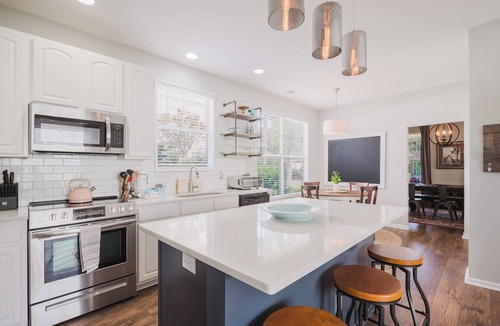 Bluffton House | Bluffton Magnolia House charming 3 bedroom home walk to Old Town Bluffton