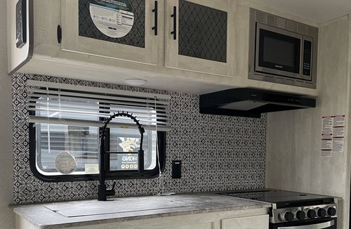 Anderson House | Bo Duke - Camper for Rent, Delivery Available
