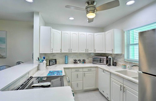 Hutchinson Island South Cottage | Boat Owner's Paradise: Jensen Beach Home w/Dock!