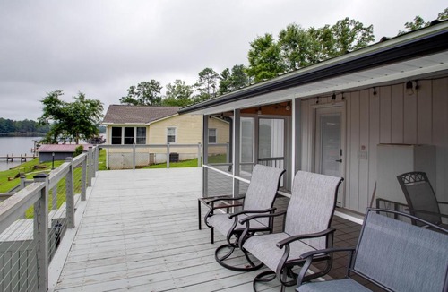 Cross Hill House | Boater’s Retreat on Lake Greenwood! 1 Mi to Marina
