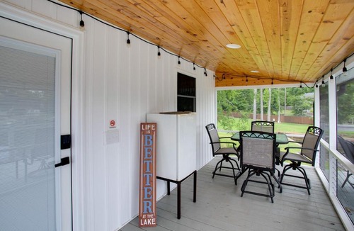 Cross Hill House | Boater’s Retreat on Lake Greenwood! 1 Mi to Marina