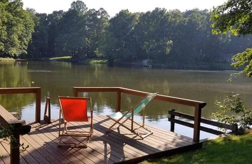 Charlotte House | Boho by the Water! 1750sqft - Fishing & sleeps 10!