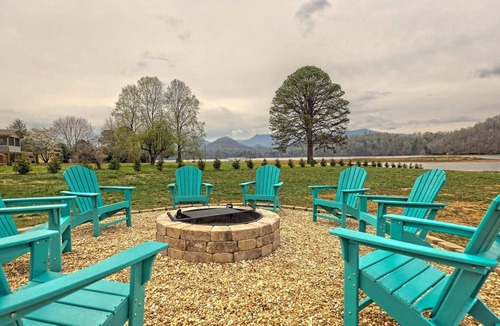 Hiawassee House | Boho Chic Lakefront Retreat by Chatuge Home Concierge | Hot Tub Fire Pit Dock Kayaks