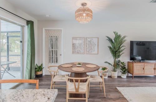Vero Beach South House | Boho retreat w pool & beach access