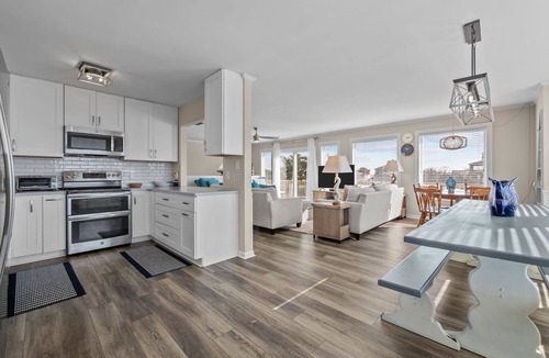 The Point House | Bonnie Dune| 4BR Coastal Getaway