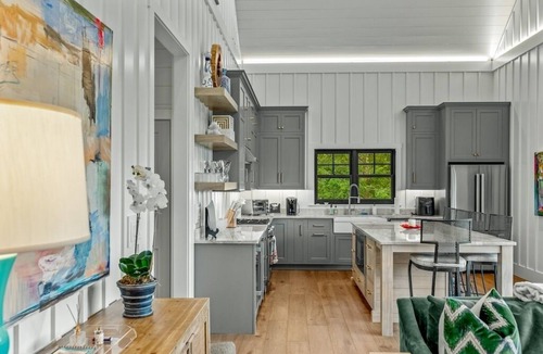 Cashiers Cottage | "Bougie Barn" on 21 Acres Near GlenCove & Mountaintop Golf & Lake Club- Sleeps 8