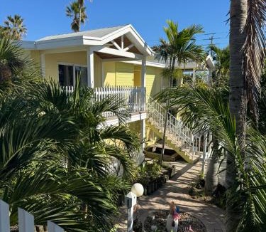 Cocoa Beach Hotel | Boutique Hotel across from Cocoa Beach, pool 1