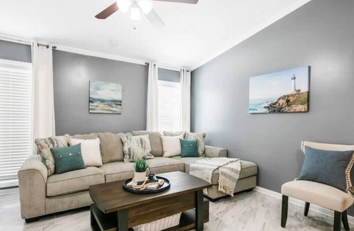 Westover House | Bragg Sunset Hideaway. 3BD/2.5BA, 1mile from Bragg