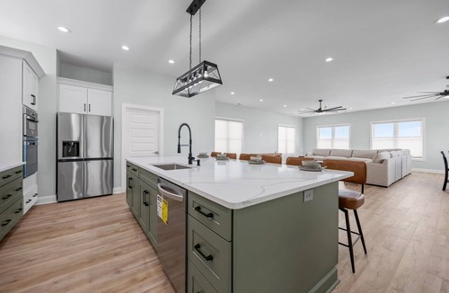 Emerald Isle House | Brand New Beach House With Ocean View & Steps Away From The Water!