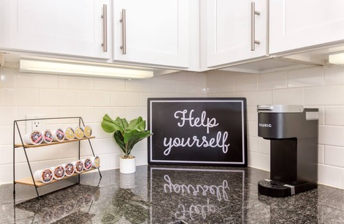 Summerville Apartment | Brand New Charming 1BD/1BA Free WIFi/Parking