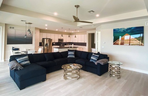 Naples House | Brand New Lakeview Townhouse Close To Marco Island