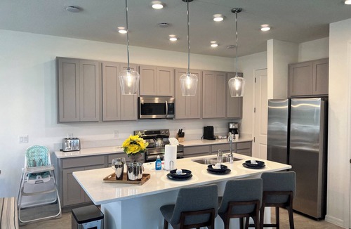 Davenport House | Brand new lux townhome close to Disney