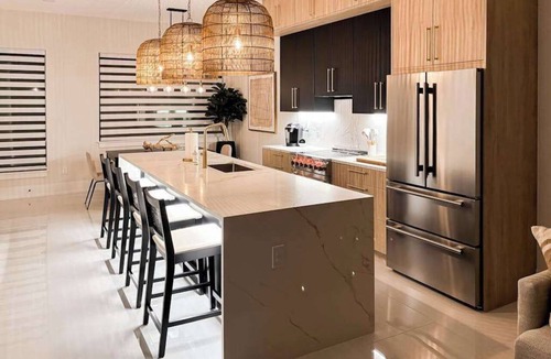 Downtown House | Brand new Luxury Townhouse - Downtown Location, Dog-Friendly W/Private Hot Tub