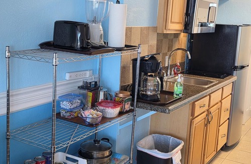 Lenox Park Condo | Brandy's Direct Ocean View Over The Large Heated Pool & Hot Tub, Sleeps 4