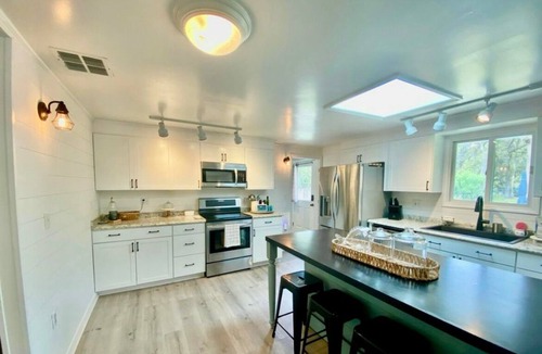 Saint Helena Island House | Breezy Oak on Dolphin with Private Pool - 626 Dolphin Rd
