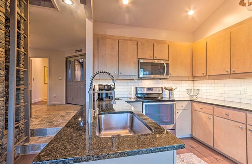 Brevard House | Brevard Home w/Panoramic Lake & Mountain Views!