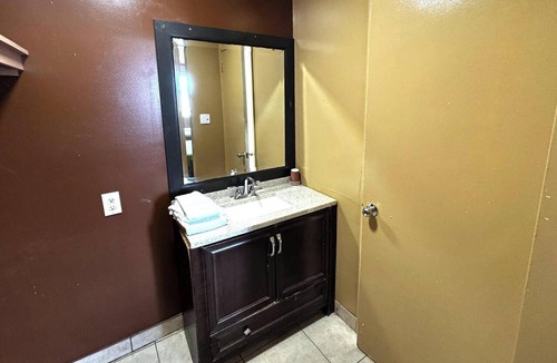 Valdosta Hotel | Briarwood Motel Near Valdosta University I 75