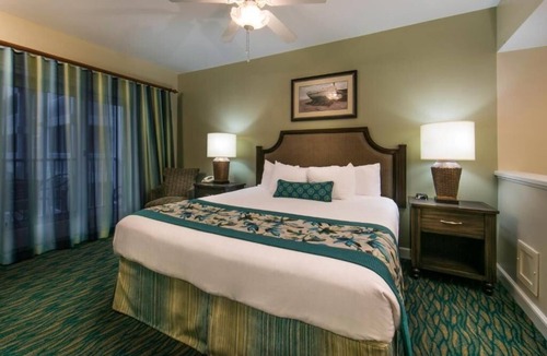 Myrtle Beach Hotel | Bright & Airy Villa w/Private Space, Full Kitchen & Close Myrtle Beach Access