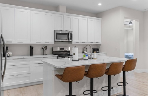 East Naples House | Bright & Breezy Getaway - Near Downtown Naples