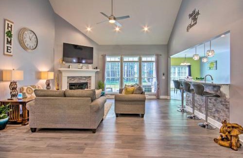 Hopkins House | Bright Hopkins Home w/Game Room & Fire Pit!