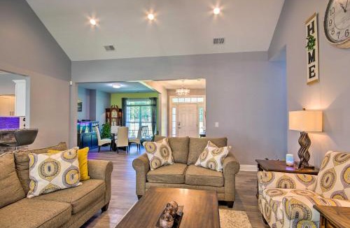 Hopkins House | Bright Hopkins Home w/Game Room & Fire Pit!
