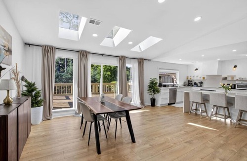 Drayton House | Bright Remodeled 3BR, 2BA Home 30 Day Minimum Stay