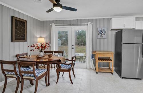 Cayce House | Bright Renovated 3BR Near Town