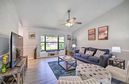 Sebastian Highlands House | Bright Sebastian Home w/Pool ~ 7 Mi to Beach!