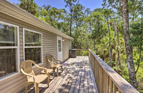 Steinhatchee House | Bright Steinhatchee Home: Proximity to Ocean!