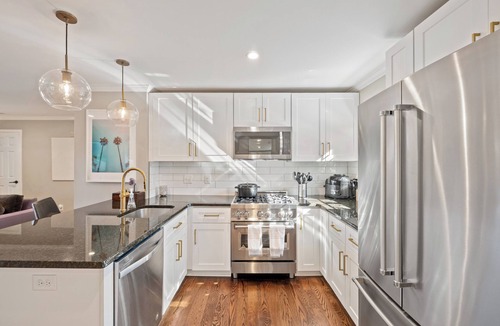 Biddleville House | Bright & Stylish Home near Uptown - 3BR 2B + Outdoor
