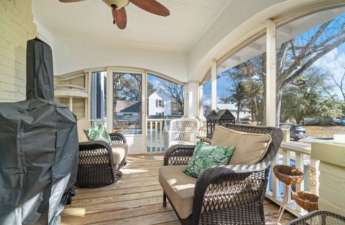 Oriental House | Bring the family & relax at Charming Coastal Retreat in the Village of Oriental