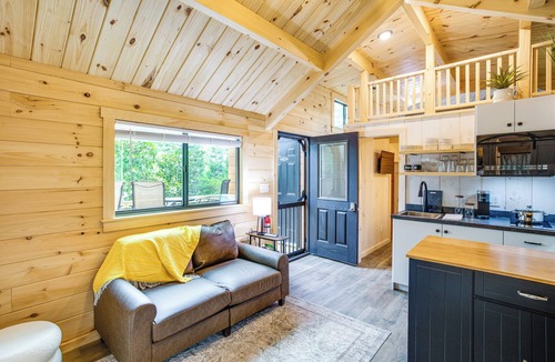 Chapin Cabin | Bring Your Boat! Lake Murray Cabin w/Private Dock