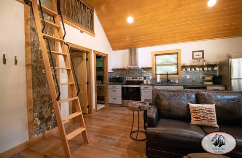 Roan Mountain Cabin | Brook Trout Cabin - 1 Bedroom + Loft Cabin, River Access