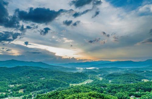 Whittier House | Bryson City Cabin Sleeps 5 Pets OK Fire Pit