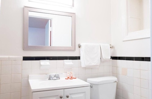 Jonesboro Hotel | Budget-Friendly Queen Room Tailored for Relaxation + Local Exploring