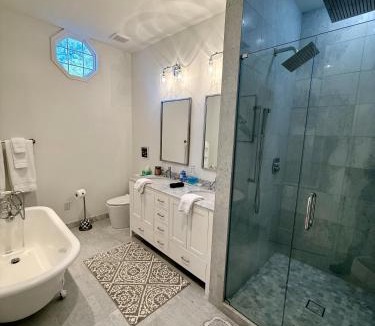 Aiken Bed & Breakfast | Burrell and Flynn's Farm