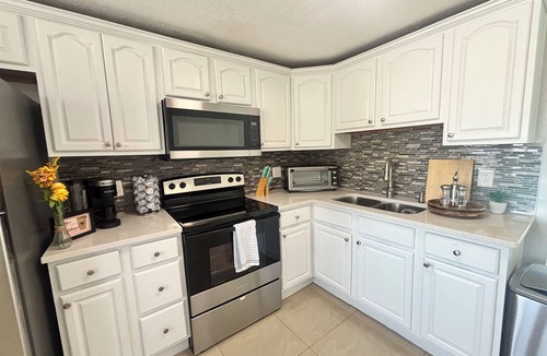 Bearss Plaza House | Busch Gardens Deluxe Edition w/heated pool